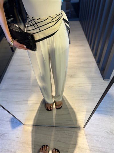 Beyaz Pileli Beli Lastikli Palazzo Pantolon