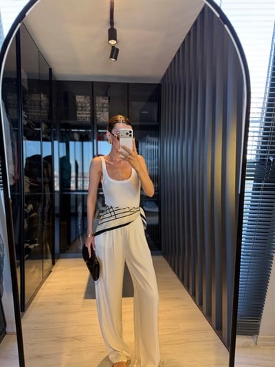 Beyaz Pileli Beli Lastikli Palazzo Pantolon