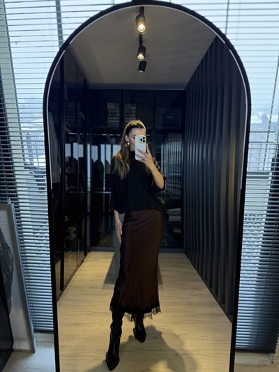 Dantel detay saten midi etek