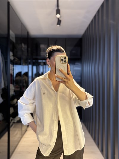 Ekru Nakışlı Keten Gömlek