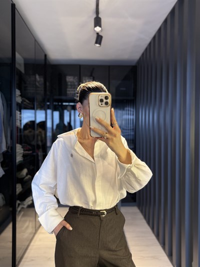 Ekru Nakışlı Keten Gömlek