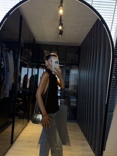 Halter yaka saten bluz
