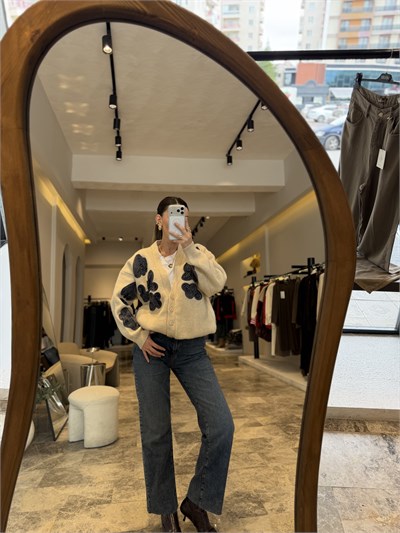 Mavi Paça Kesik Kemerli Jean 