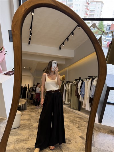 Siyah Kemerli Etek Pantolon