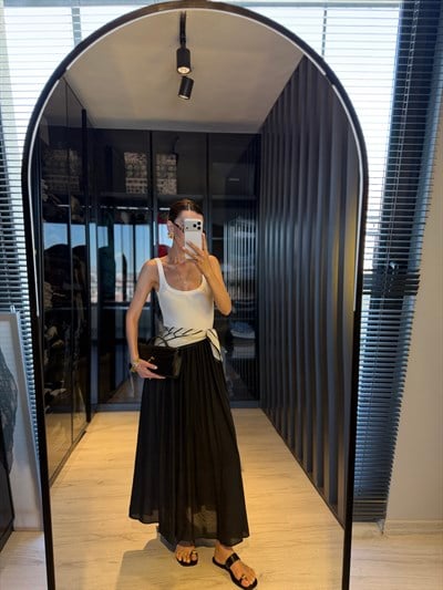 Siyah Tensel Büzgülü Etek 