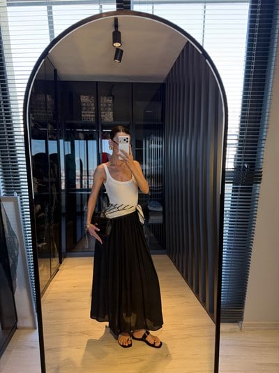 Siyah Tensel Büzgülü Etek 