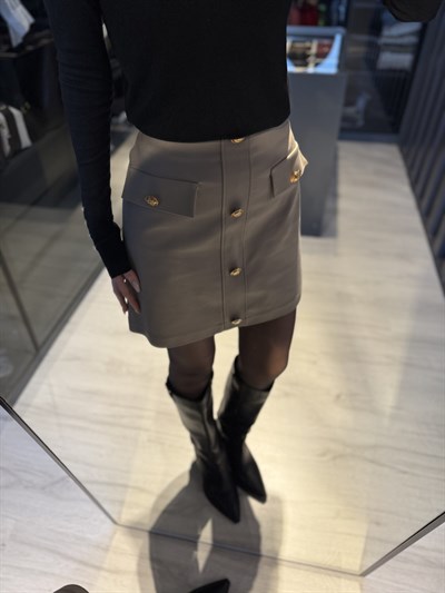 Süs cepli gold düğmeli etek