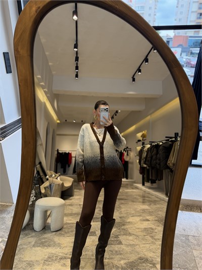 V Yaka Şardonlu Düğmeli Hırka