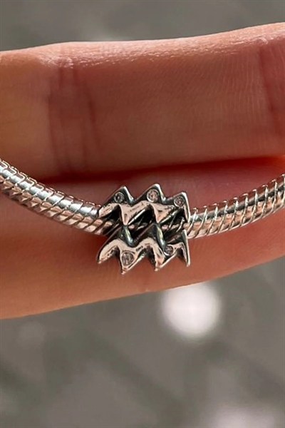 Burç Charm