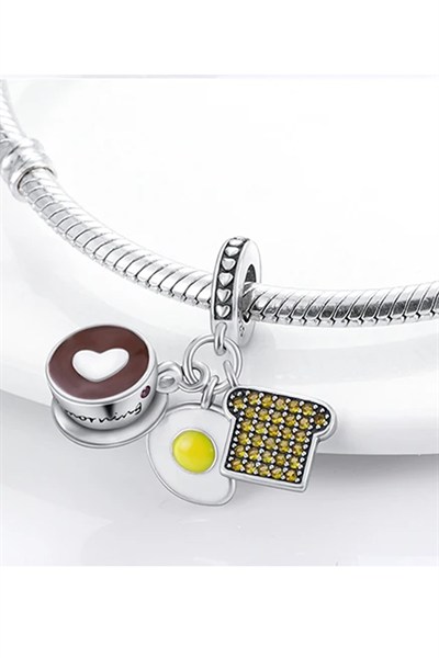 Kahve, Omlet ve Tost Sallantılı Charm