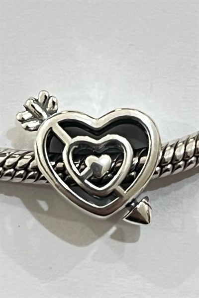 Kalbi Deşen Ok Charm