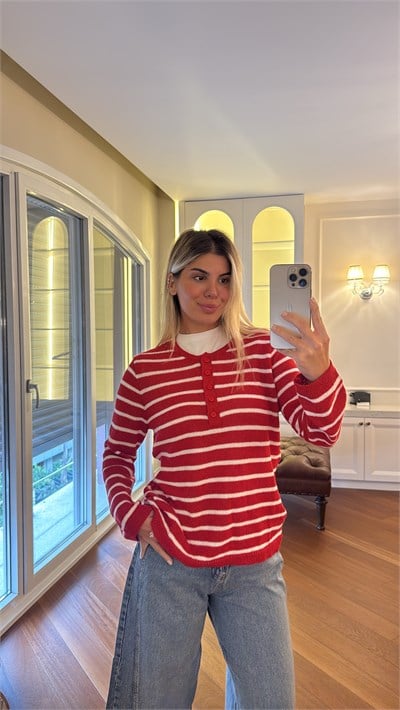Önden Yarım Düğmeli Kırmızı Beyaz Çizgili Triko