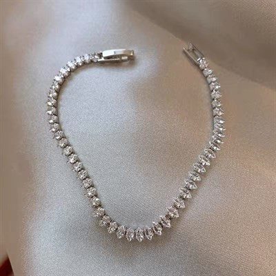 Kadın Bileklik Mekik Taş Su Yolu 16+2 cm Bileklik