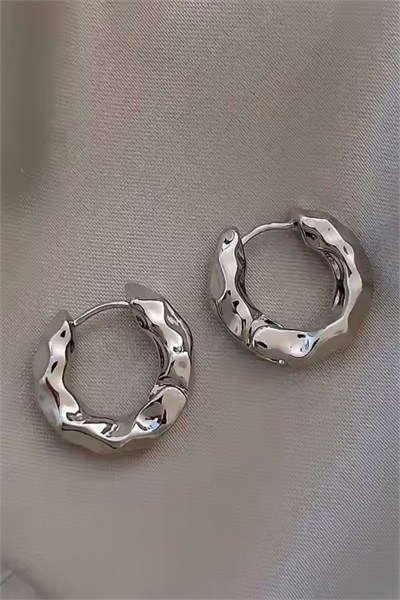 Kadın Küpe Dokulu Tasarım Minimal Modern Kararmaz Halka Küpe