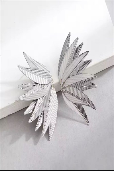 Kadın Küpe İthal Özel Seri Küçük Çoklu Yaprak Model Kararmaz Küpe