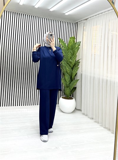 LİO YANDAN ÇITLI TAKIM LACİVERT