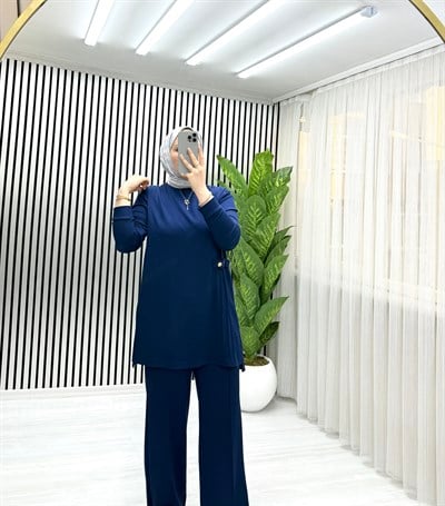 LİO YANDAN ÇITLI TAKIM LACİVERT
