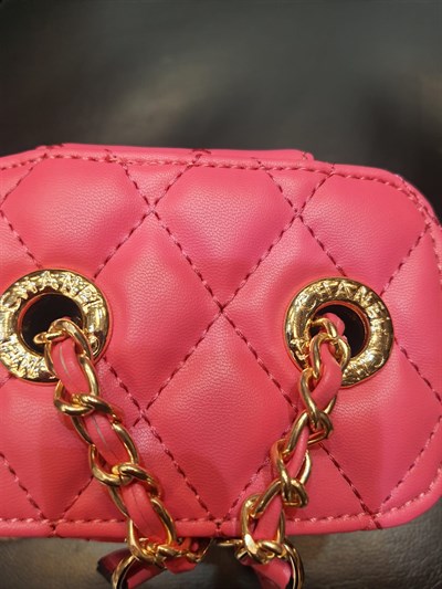 CHANEL DERİ TASARIM MAKYAJ ÇANTASI  PASLANMAZ ÇELİK/HAKİKİ DERİ KULLANILMIŞTIR.