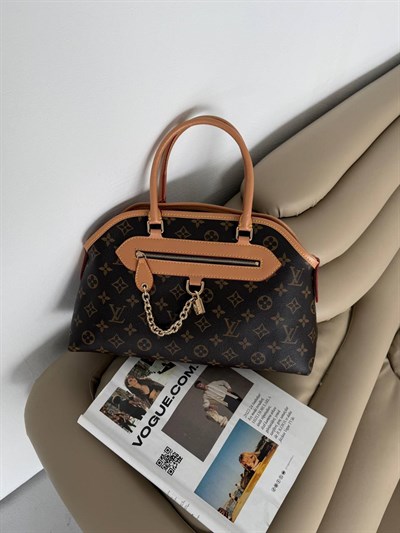 LOUIS VUITTON Deri İthal Çanta Paslanmaz Çelik malzeme kullanarak tasarlanmıştır