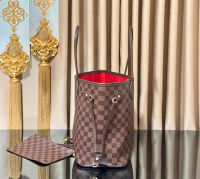 LOUIS VUITTON Hakiki Deri tasarım paslanmaz çelik aksesuarlı toz torbalı Plaj çantası