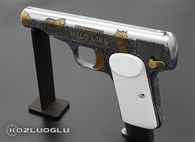 Browning FN M1910 7,65 - Wild Life Gravür Çalışması - Koyu Füme ve Parlak Sarı Titanyum Kaplama