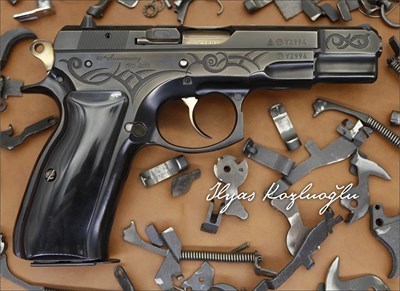 CZ 75 40.YIL
