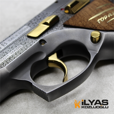 CZ 75B English Scroll Gravür