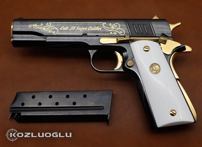 Colt .38 Super Caliber - Yanaklar Yaldızlı Sade Gravür - Özel Çekme Kertiği