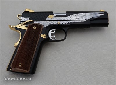 Colt 1911 - Detaylı Americal Eagle Gravür - Parlak Sarı Titanyum Parçalar - Mat Siyah Krom Kaplama