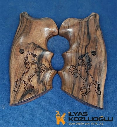 Colt Python Logolu Ceviz Kabza