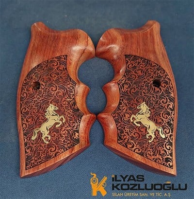 Colt Python Sarı Pirinç At Logolu Tam Yüzey Çiçek Desenli Gül Ağacı Kabze