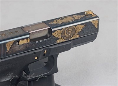 Glock 19 15 Temmuz Rozetli