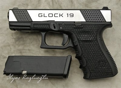 Glock 19 Petek Desen Kertik & Parlak Krom Kaplama