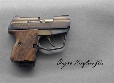 Kevin Yanık Füme Titanyum Kaplama