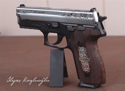 Sig Sauer P226 - Yarım Desen Gravür - Mat Beyaz Krom Kaplama