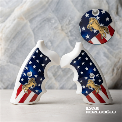 Colt Python Beyaz Pleksi Kabza Amerika Bayrağı Tasarımlı Sarı Pirinç At Logolu