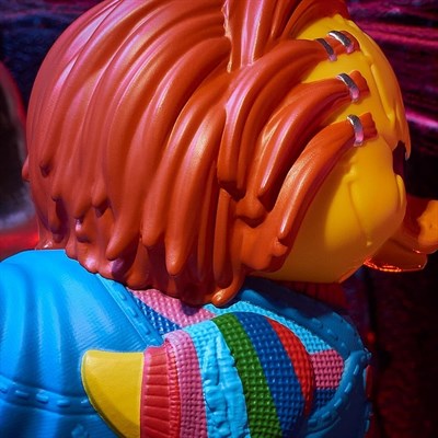 Childs Play Boxed Chucky Scarred Lisanslı Cosplay Ördek Collectible Figür