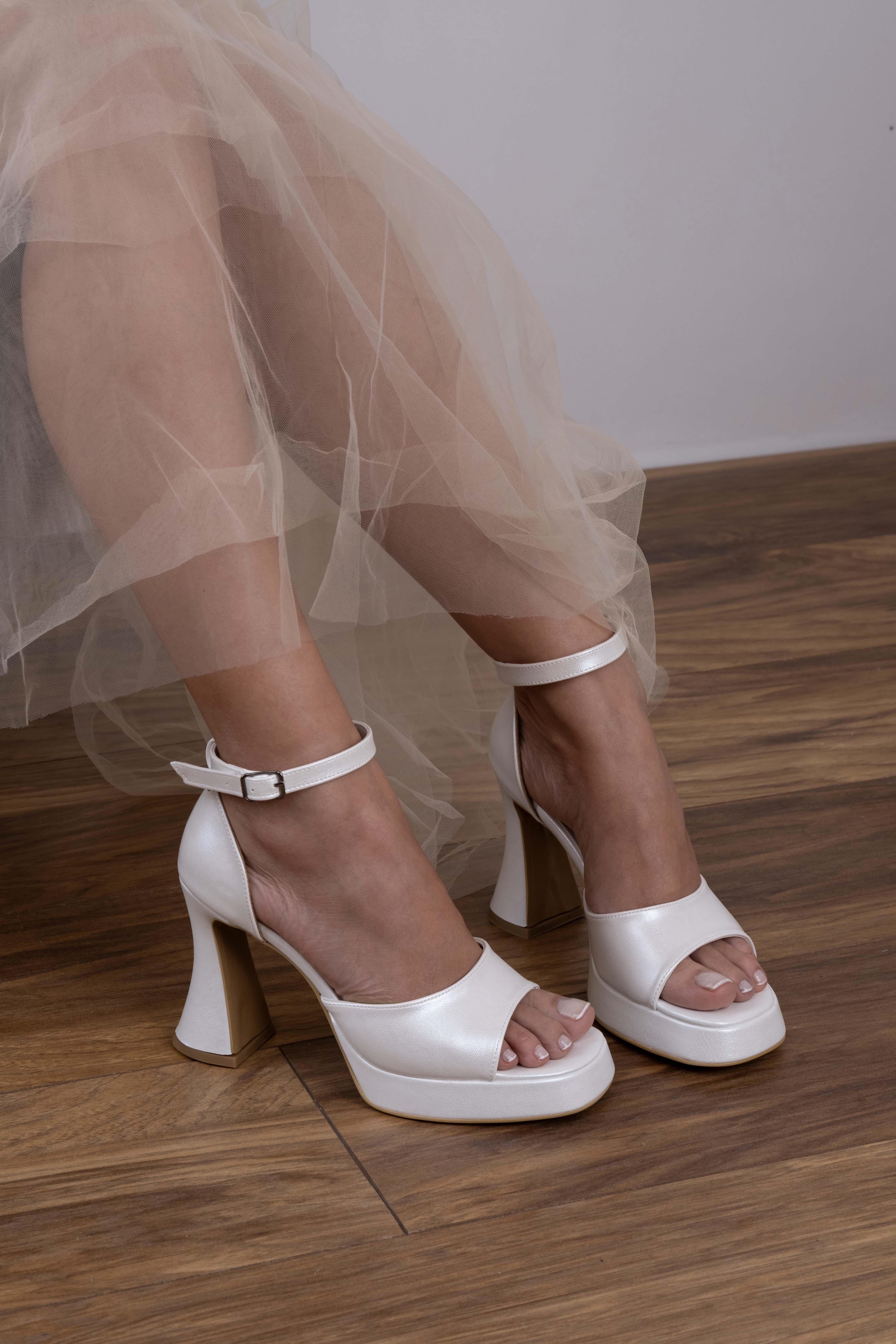 Alaina Model Tek Bantlı Kalın Platform Topuklu Ayakkabı Sedef