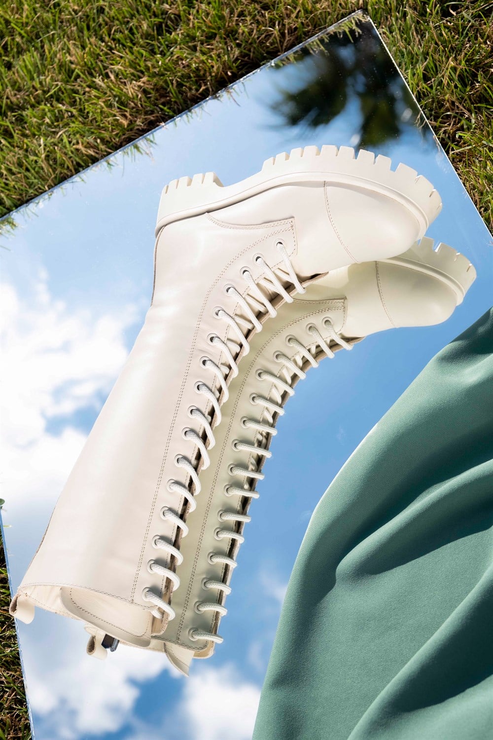 Celso Model Gerçek Deri Bağcıklı Uzun Çizme Bej