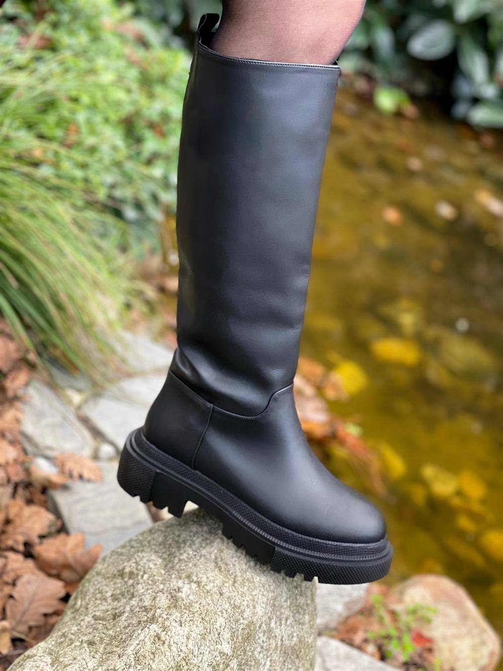 Lucio Model Kalın Taban Çizme Siyah