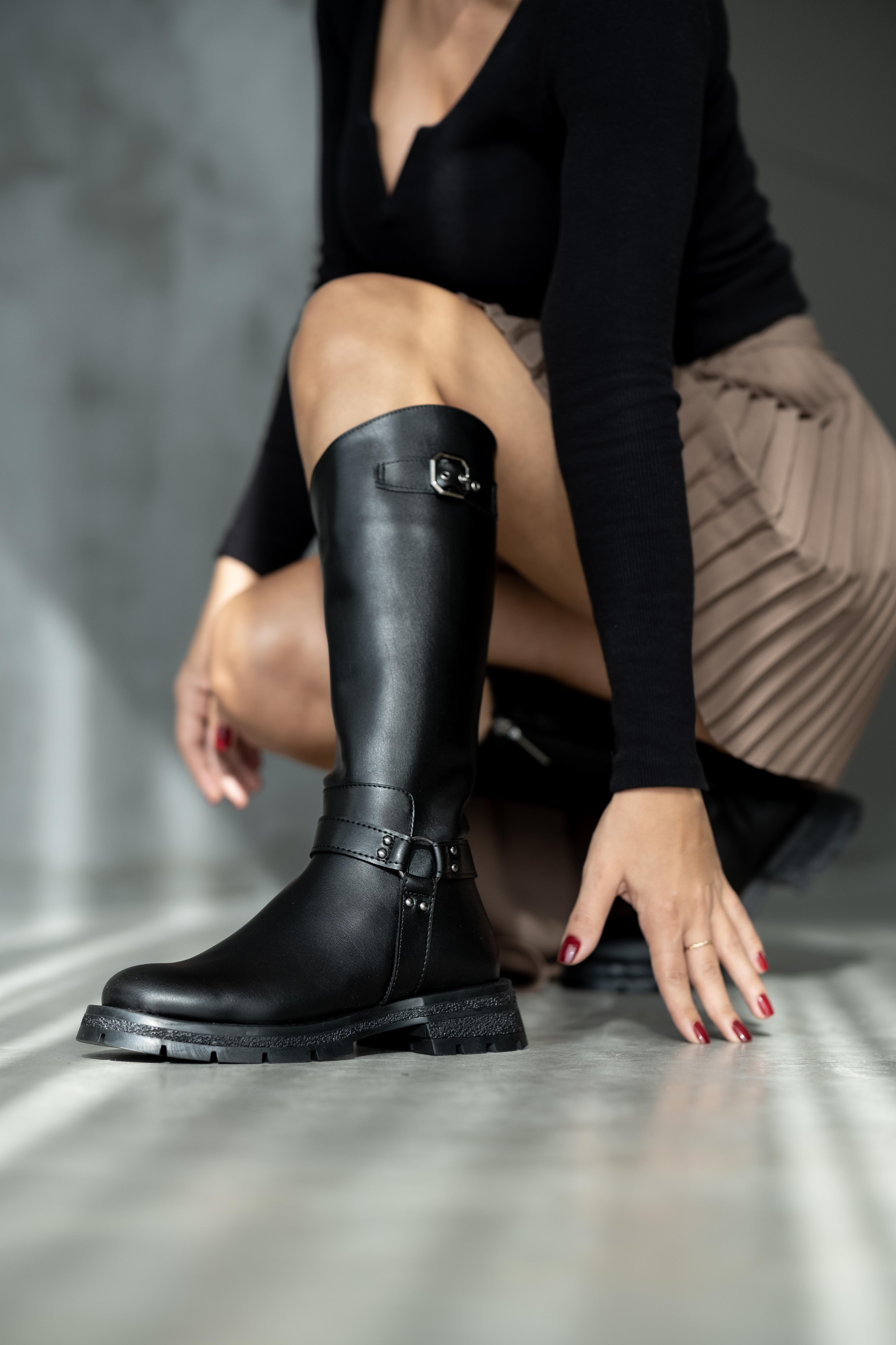 Nacda Model Toka Detaylı Çizme Siyah