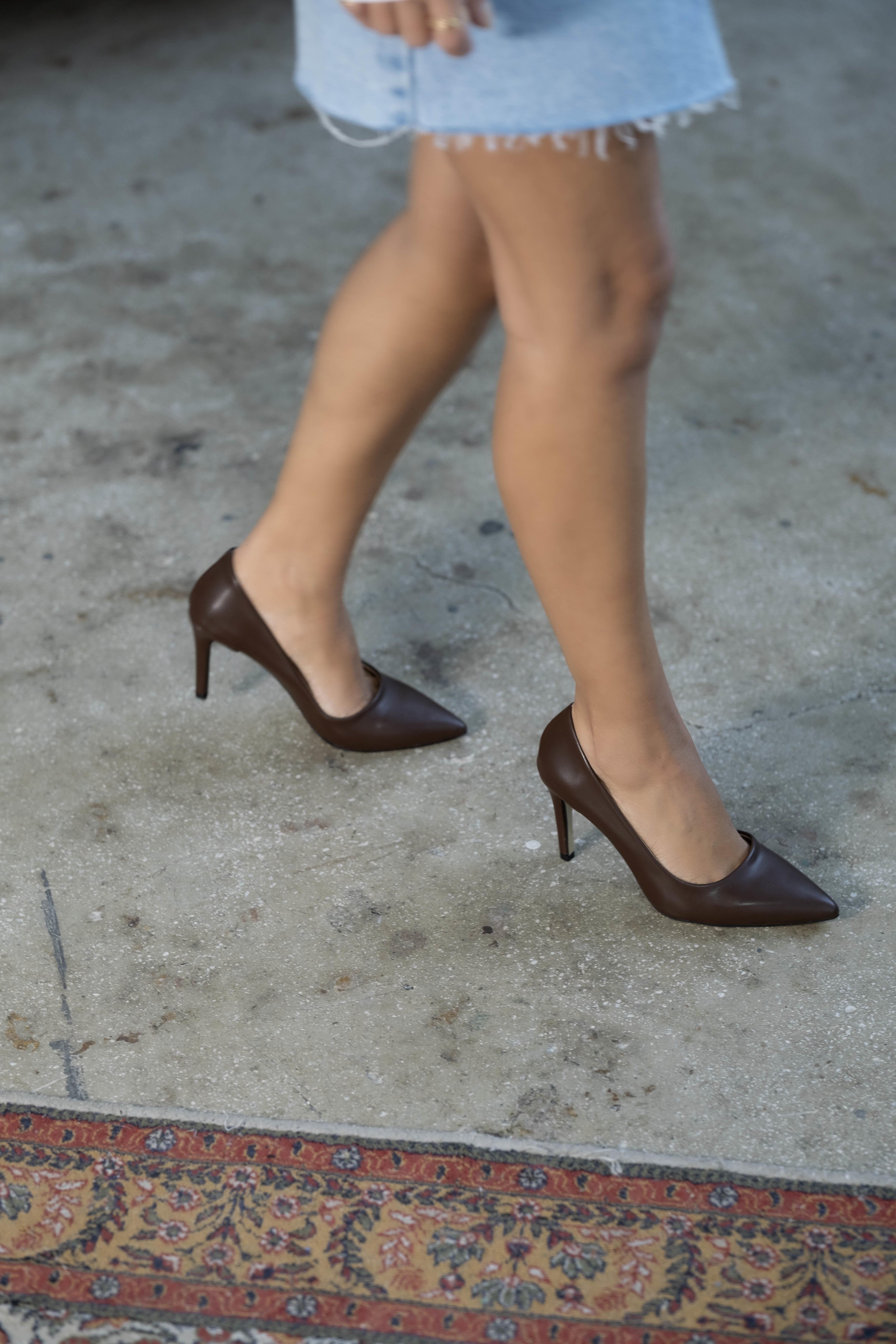 Venüs Model Özel Seri Klasik Stiletto Acı Kahve