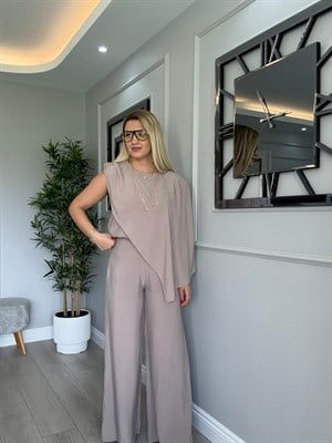 Pelerin detaylı tek kol takım  Bej 