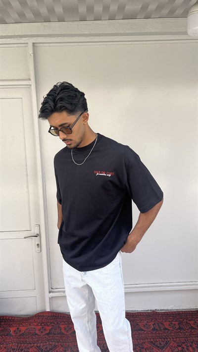 Casualment Tour De Court Oversize T-Shirt – Black Edition