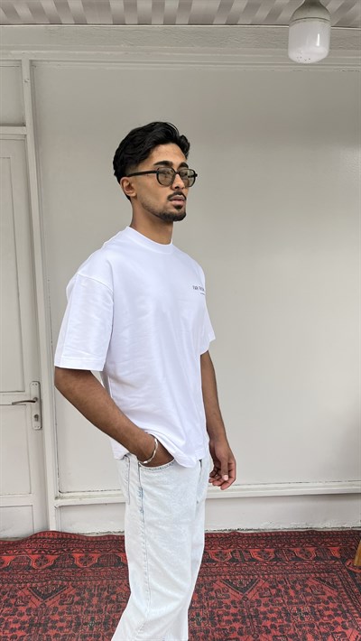 Far From Basic Oversize Beyaz T-Shirt