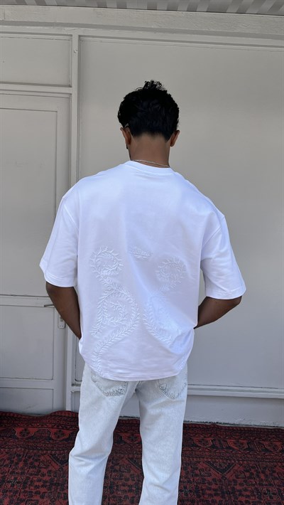 Casualment Monogram Nakış Oversize T-Shirt – Siyah/Beyaz