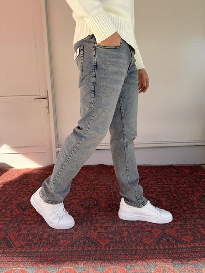 Keps Açık Mavi Parmak Yıkamalı Regular Jean