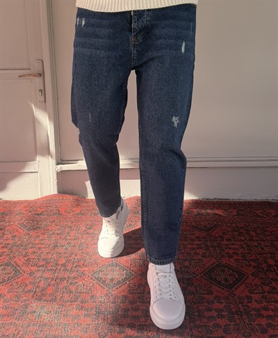 Keps Koyu Mavi Yırtık Detaylı Boyfriend Jean