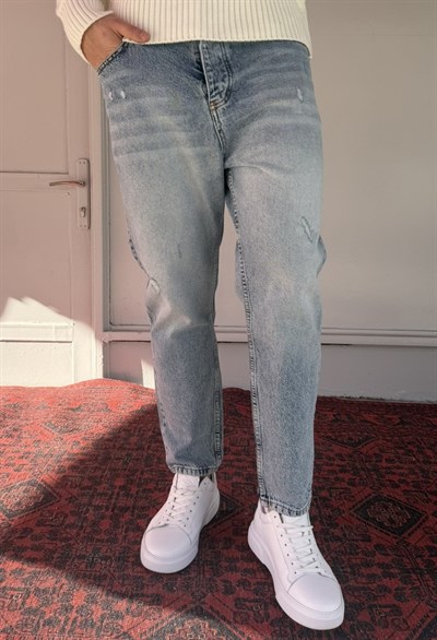 Keps Parmak Yıkamalı Yırtık Detaylı Boyfriend Jean