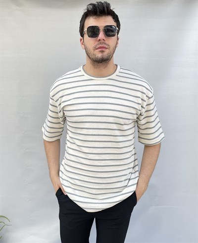 Keps Yan Çizgi T-shirt